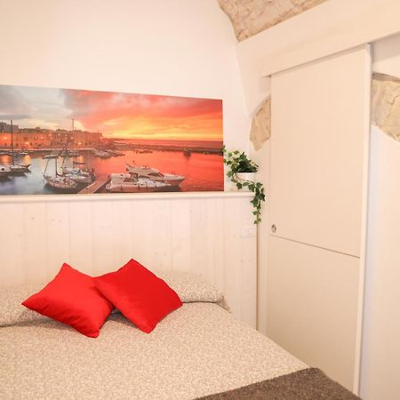 Room 20 - Piccola Camera In Pietra Bianca Giovinazzo Exterior photo
